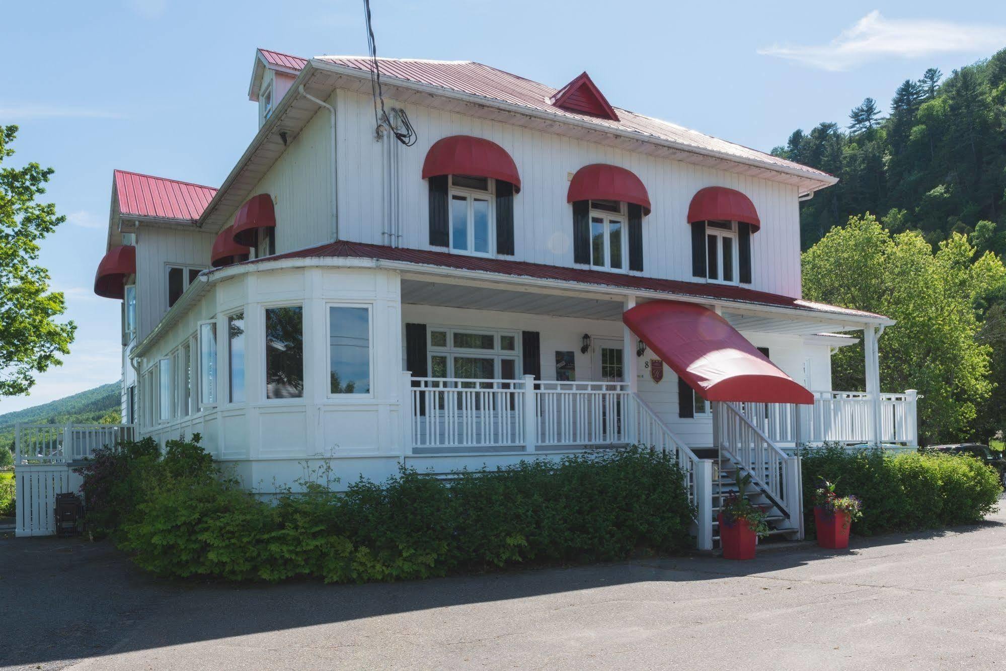 Auberge La Courtepointe Petite-Riviere-Saint-Francois Exterior foto